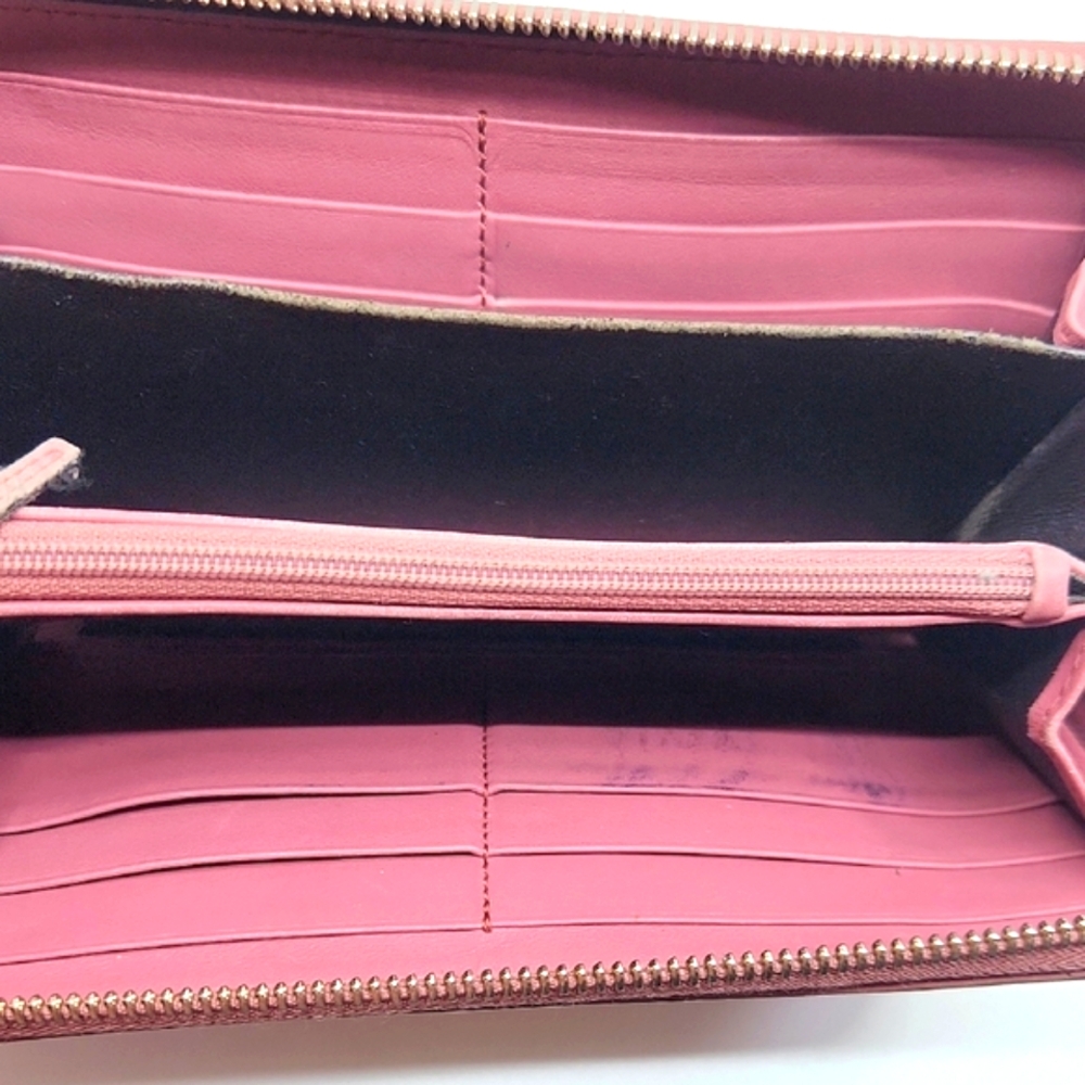 Gucci Rose Pink Long Zip Wallet with Gold Emblem See Description - Picture 4 of 11